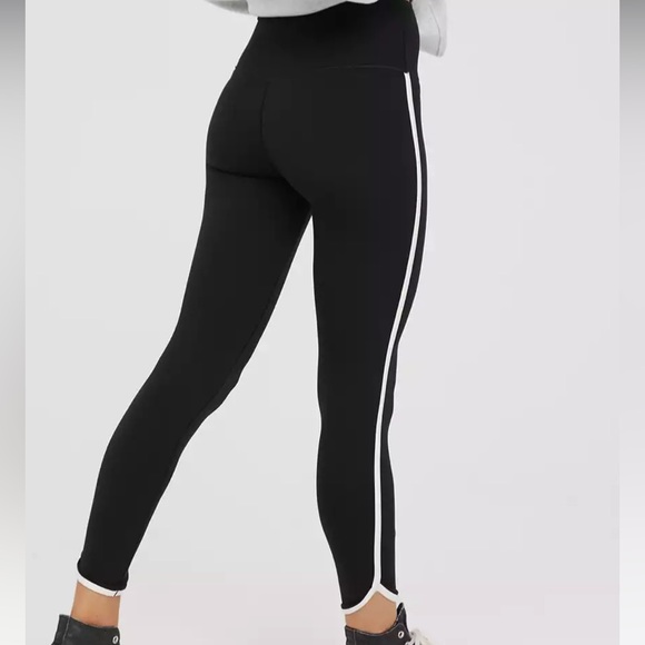 Offline by Aerie Pants - 🆕 OFFLINE by Aerie Real Me Xtra 7/8 Black Legging